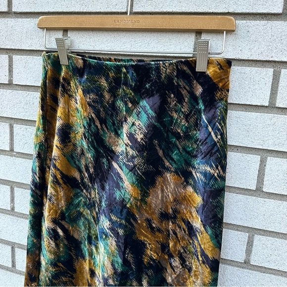 By Anthropologie The Tilda Velvet Slip Skirt Dar Turquoise Abstract - Picture 5 of 12